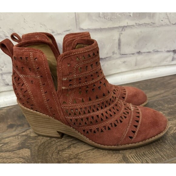 Sofft Size 8M Sallie Ankle Boot Booties Comfort Shoe Lasercut Detail Rust Orange - Picture 1 of 10